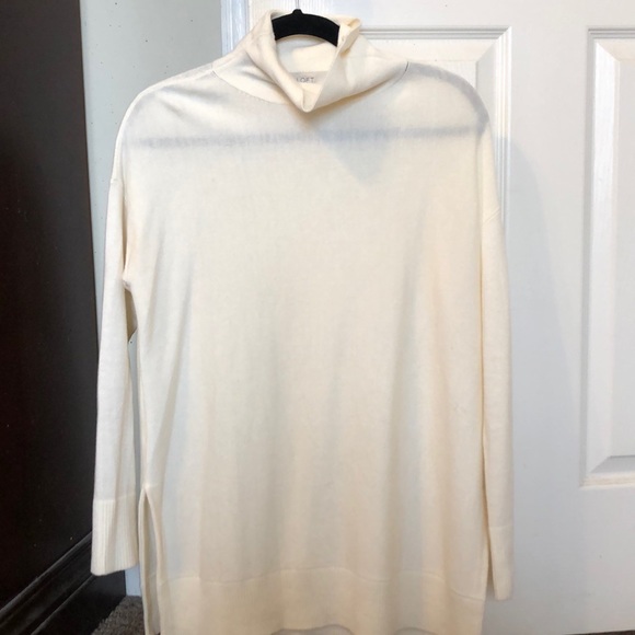 Loft Women’s turtleneck tunic sweater - Picture 1 of 3